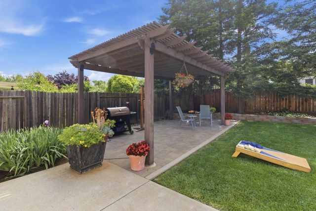 10909 Wethersfield Dr, Mather, CA 95655