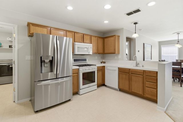 10909 Wethersfield Dr, Mather, CA 95655