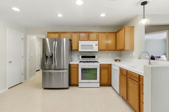 10909 Wethersfield Dr, Mather, CA 95655