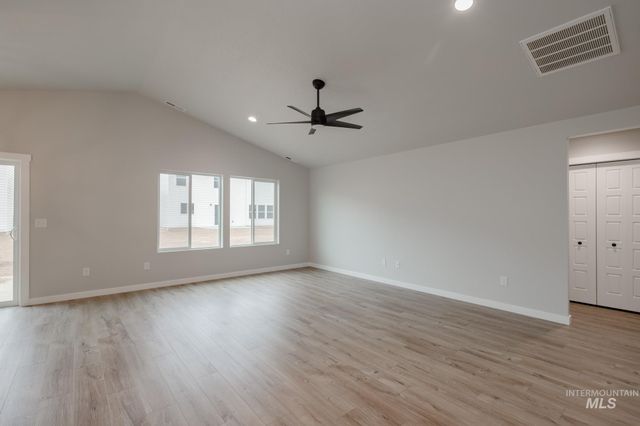 3716 E Syracuse St, Nampa, ID 83686