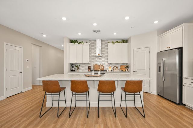 6669 Kaweah Ln, Stockton, CA 95219