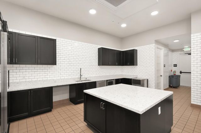 6669 Kaweah Ln, Stockton, CA 95219
