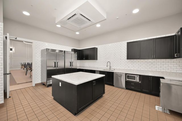 6669 Kaweah Ln, Stockton, CA 95219