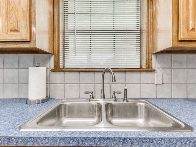 32069 Meadow Lane, Mannford, OK 74044