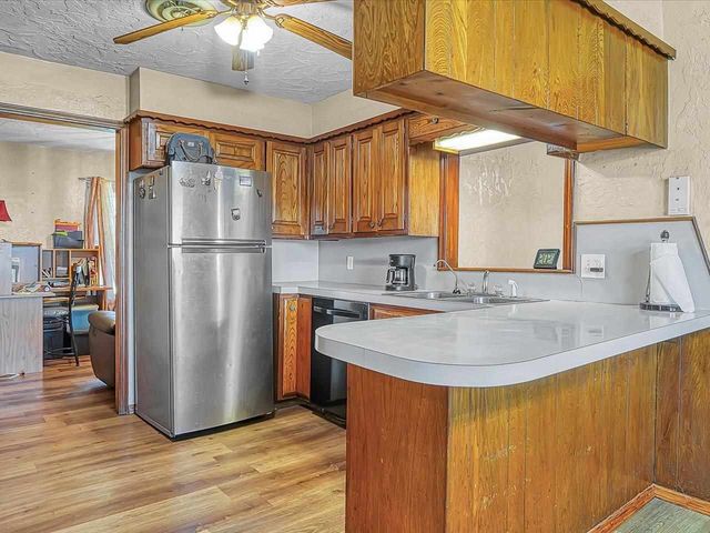 4701 NW Meadowbrook Dr, Lawton, OK 73505