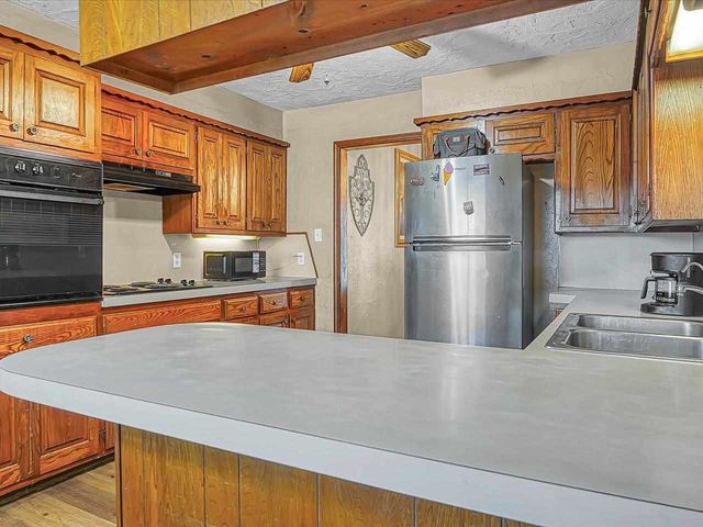 4701 NW Meadowbrook Dr, Lawton, OK 73505