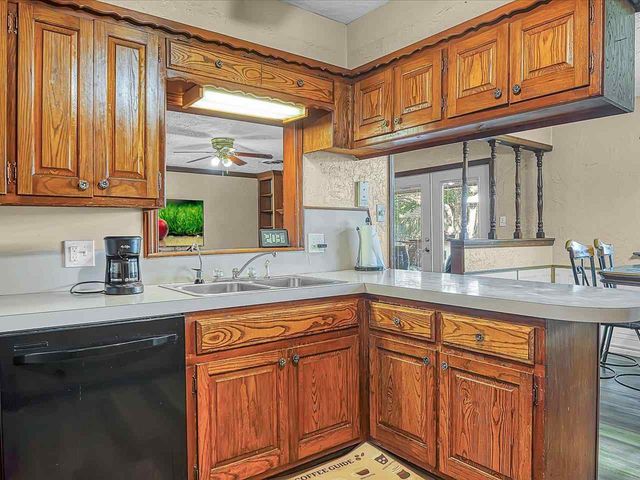 4701 NW Meadowbrook Dr, Lawton, OK 73505