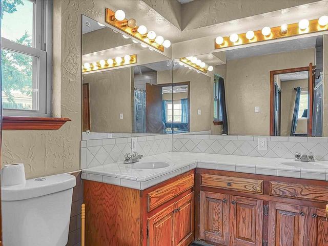 4701 NW Meadowbrook Dr, Lawton, OK 73505