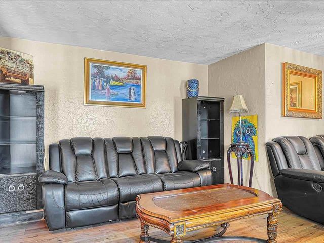 4701 NW Meadowbrook Dr, Lawton, OK 73505