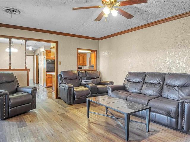 4701 NW Meadowbrook Dr, Lawton, OK 73505