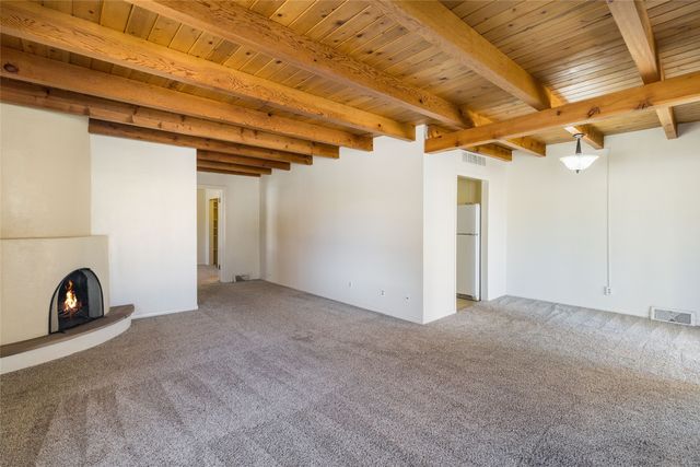 110 Camino Santiago A&B, Santa Fe, NM 87501