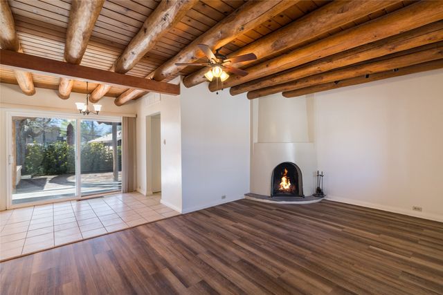 110 Camino Santiago A&B, Santa Fe, NM 87501