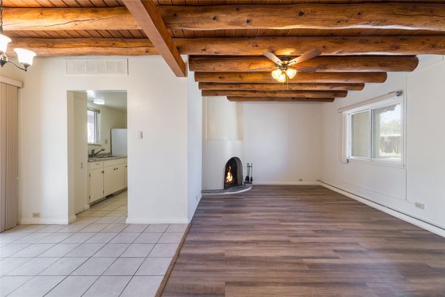 110 Camino Santiago A&B, Santa Fe, NM 87501