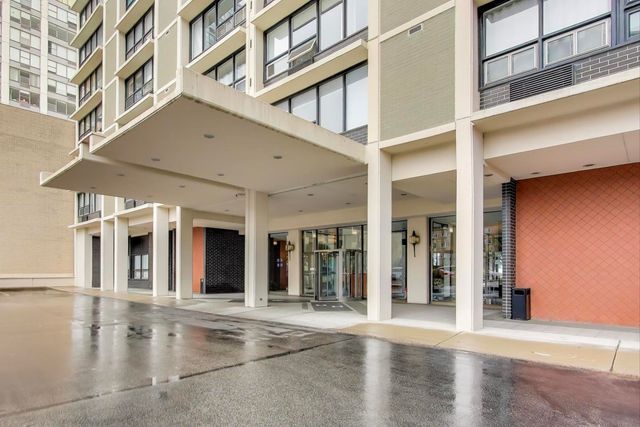 5733 N Sheridan Road 23B, Chicago, IL 60660