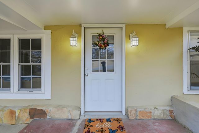 3292 Maple Street, Hollister, MO 65672