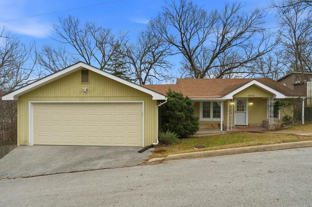 3292 Maple Street, Hollister, MO 65672