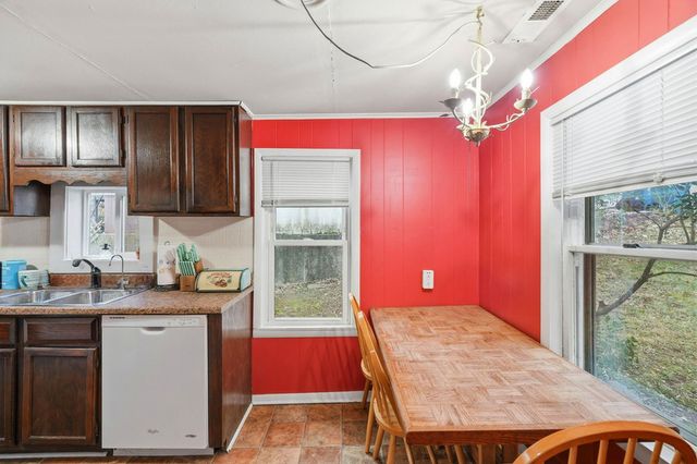 3292 Maple Street, Hollister, MO 65672