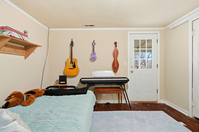 3292 Maple Street, Hollister, MO 65672