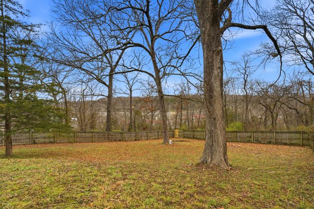 3292 Maple Street, Hollister, MO 65672