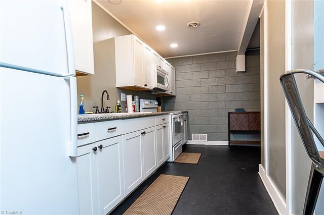 226 E Lebanon Street, Mount Airy, NC 27030