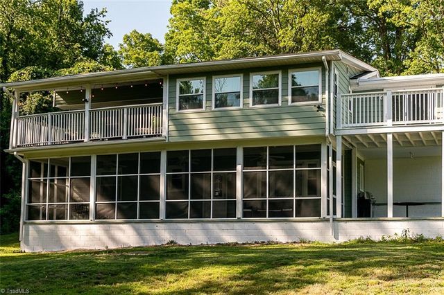 226 E Lebanon Street, Mount Airy, NC 27030