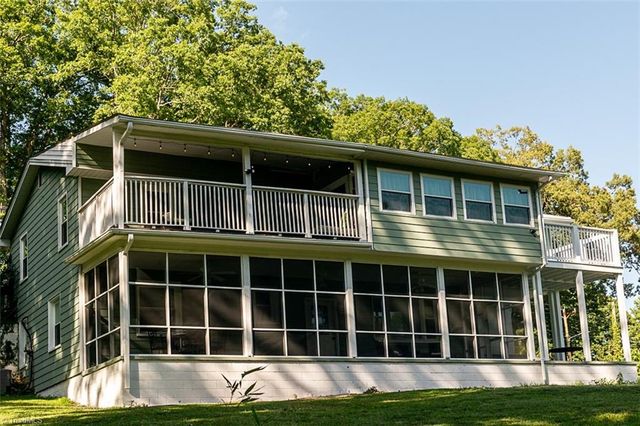 226 E Lebanon Street, Mount Airy, NC 27030
