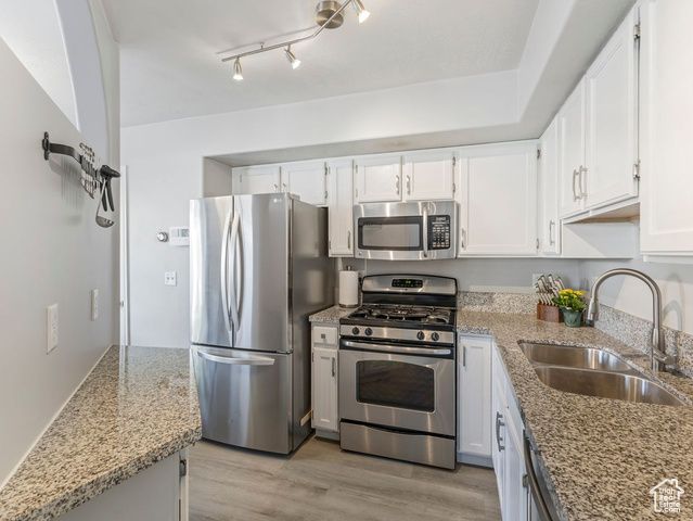 6811 S ETRUSCAN WAY, West Jordan, UT 84084