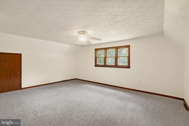 3993 TROUT RUN RD, York, PA 17406