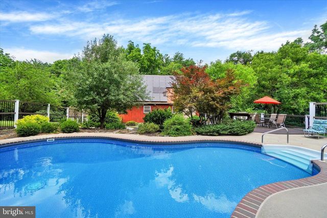 3993 TROUT RUN RD, York, PA 17406