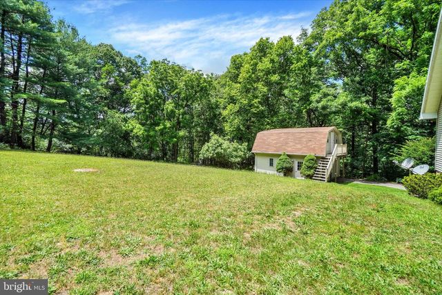 3993 TROUT RUN RD, York, PA 17406