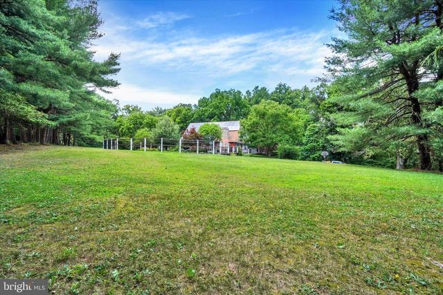 3993 TROUT RUN RD, York, PA 17406