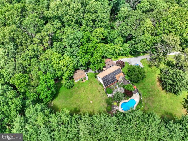 3993 TROUT RUN RD, York, PA 17406