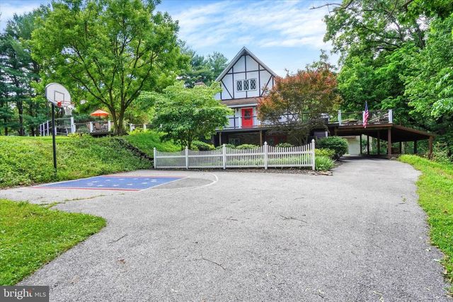3993 TROUT RUN RD, York, PA 17406
