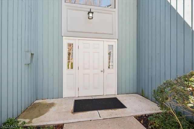 73 Drake Ln 73, Roxbury Twp., NJ 07852