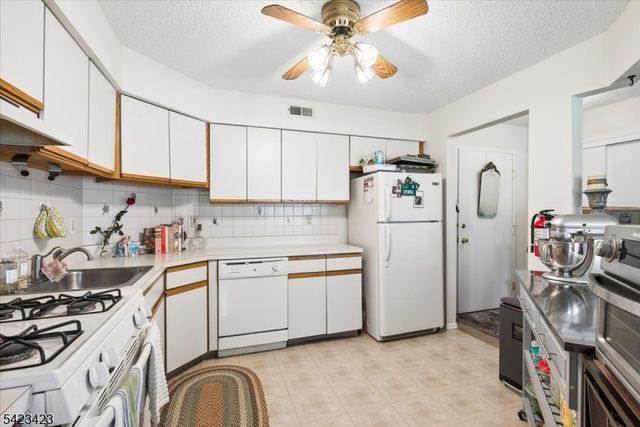 73 Drake Ln 73, Roxbury Twp., NJ 07852