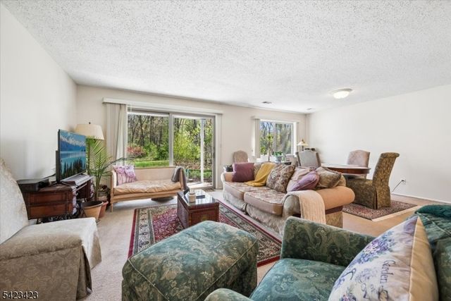 73 Drake Ln 73, Roxbury Twp., NJ 07852