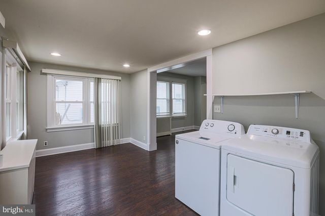 8 IRVING PL, Baltimore, MD 21208