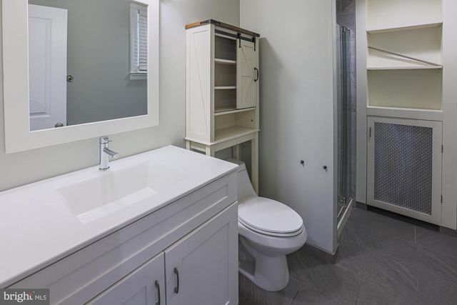 8 IRVING PL, Baltimore, MD 21208