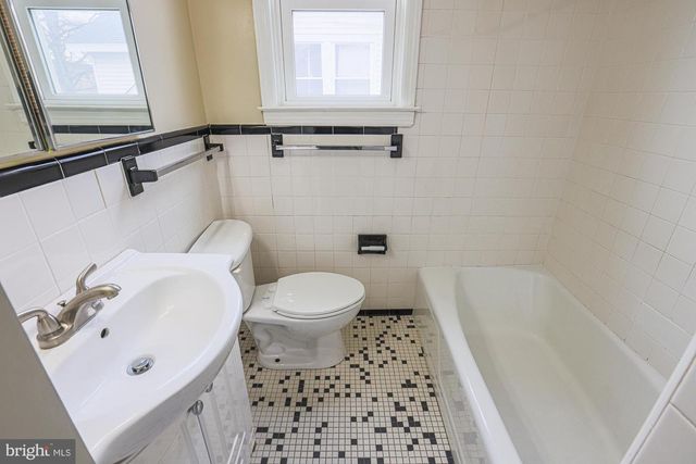 8 IRVING PL, Baltimore, MD 21208