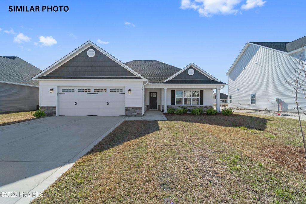 742 Regiment Road, Jacksonville, NC 28546