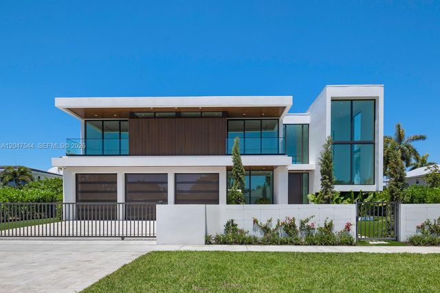 1099 NE 4th Avenue, Boca Raton, FL 33432