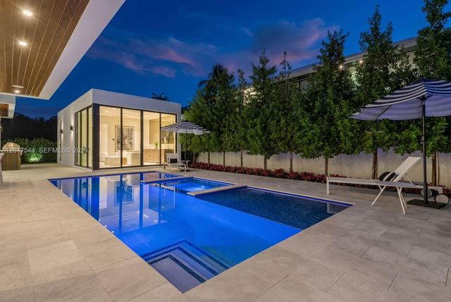 1099 NE 4th Avenue, Boca Raton, FL 33432