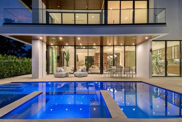 1099 NE 4th Avenue, Boca Raton, FL 33432