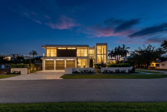 1099 NE 4th Avenue, Boca Raton, FL 33432