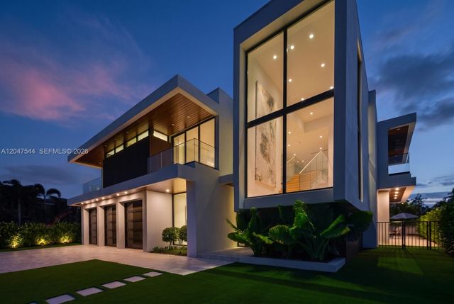 1099 NE 4th Avenue, Boca Raton, FL 33432