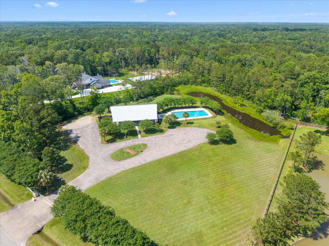626 N Commons View Drive, Houston, TX 77336