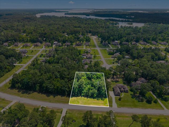 626 N Commons View Drive, Houston, TX 77336