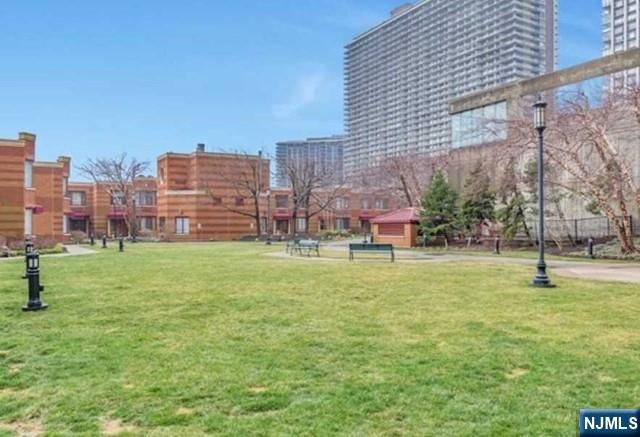 100 Old Palisade Road 3505, Fort Lee, NJ 07024