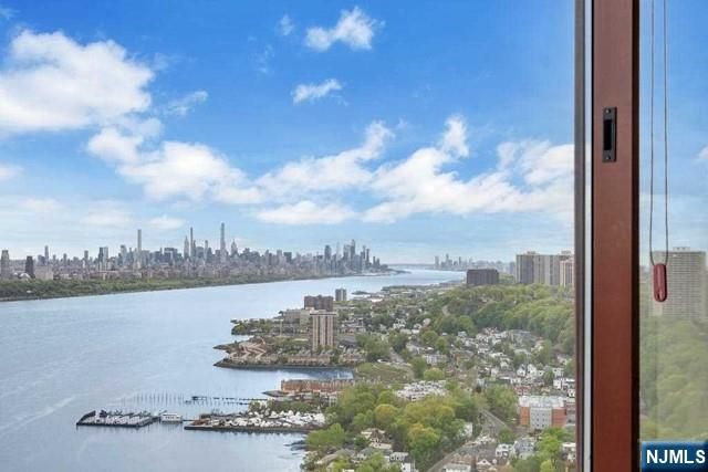 100 Old Palisade Road 3505, Fort Lee, NJ 07024