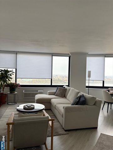 100 Old Palisade Road 3505, Fort Lee, NJ 07024